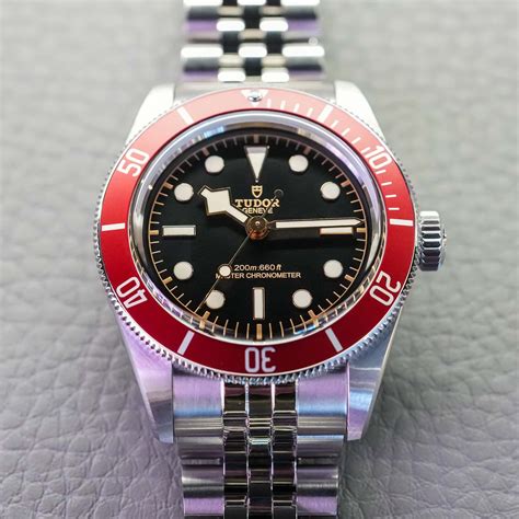 tudor black bay 41 burgundy.